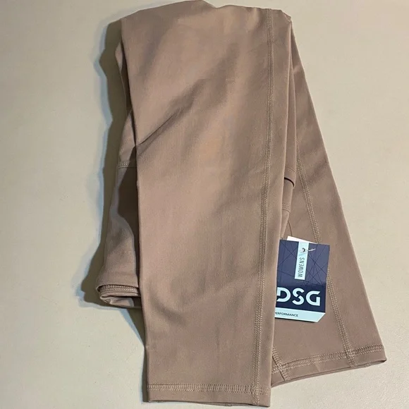 DSG High-Waist Leggings in Beige Taupe - Picture 5 of 5